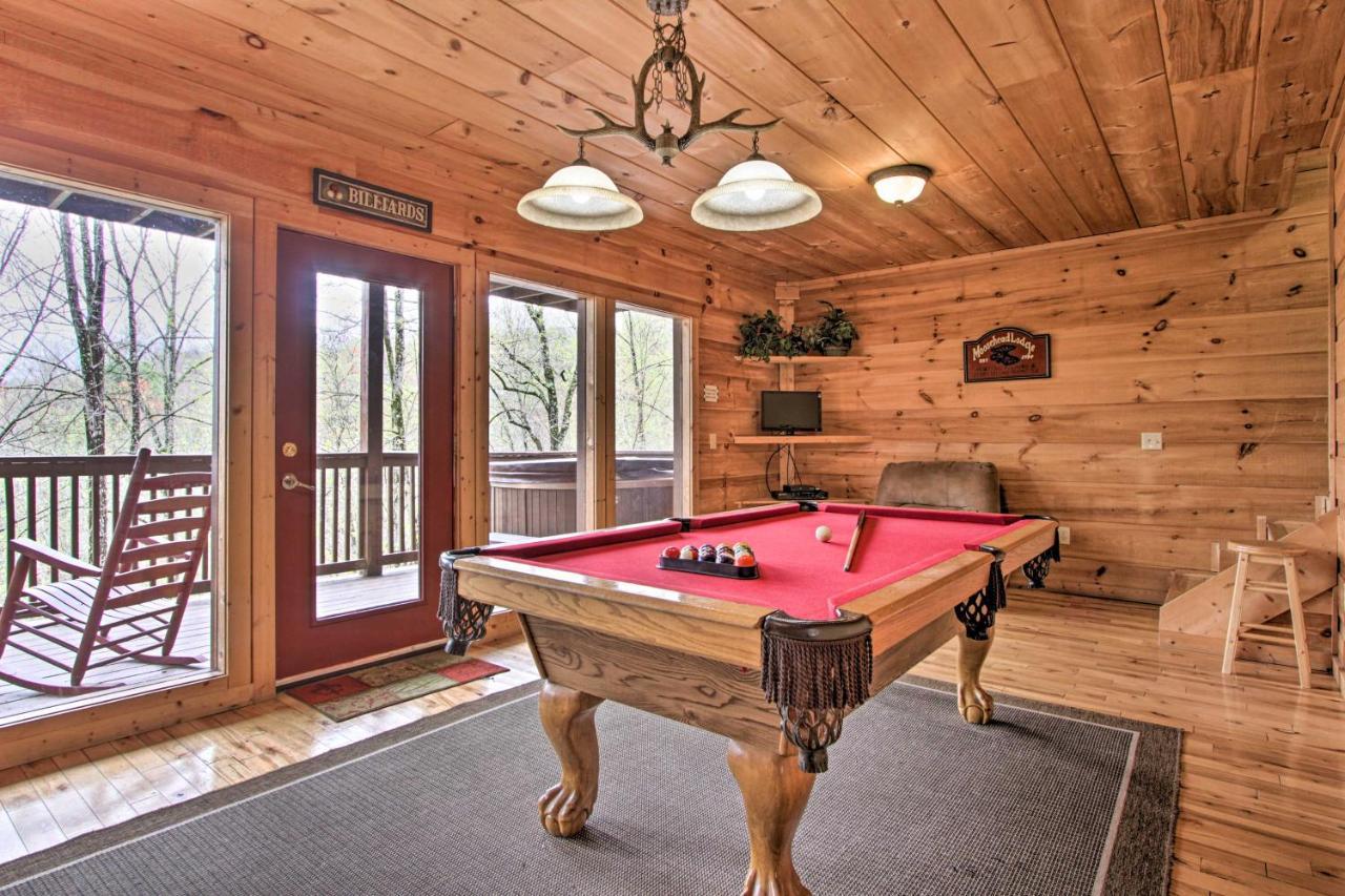 Sevierville Sanctuary Hot Tub, Pool Table And Deck! Εξωτερικό φωτογραφία