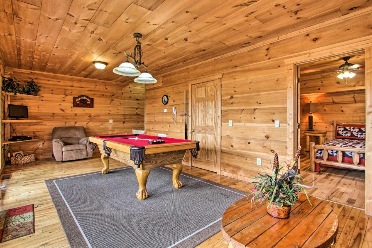 Sevierville Sanctuary Hot Tub, Pool Table And Deck! Εξωτερικό φωτογραφία